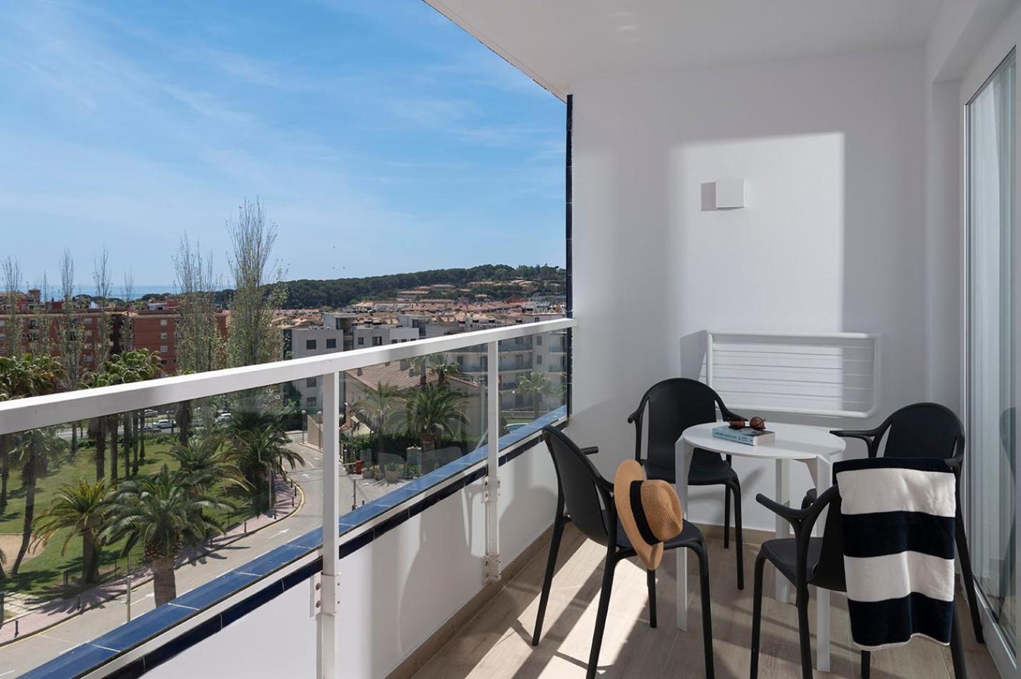 Suite with Garden View,1592047525:JPEG